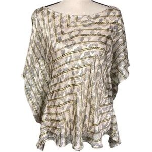 BANANA REPUBLIC butterfly satiny style pleated blouse in size Small. EUC